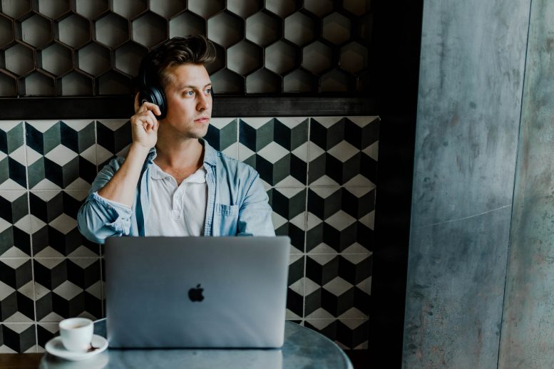 The Complete Guide to Cloud Collaboration in Project Management 2