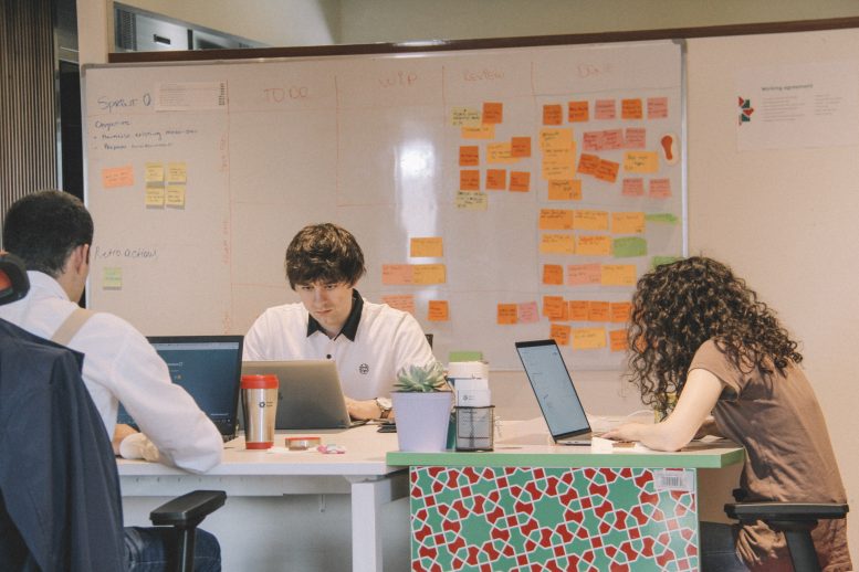 The Ultimate Guide to Sprint Retrospectives 2