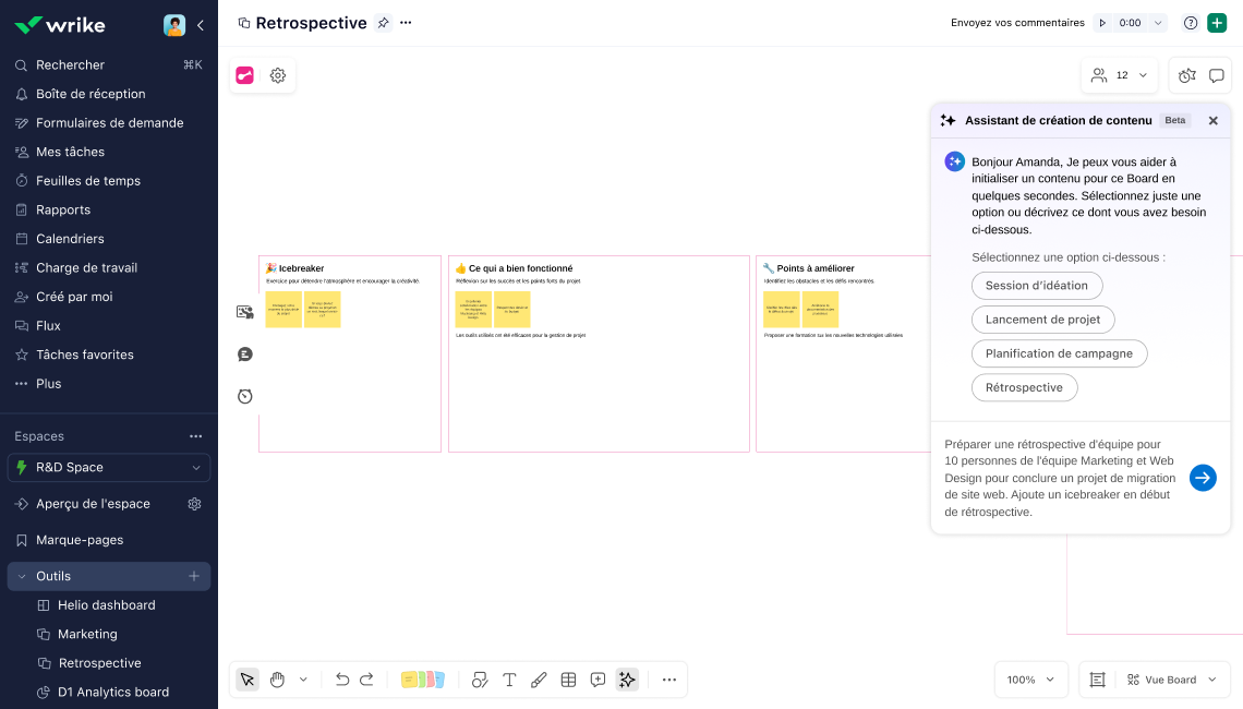 Réunion de rétro pour discuter des réussites et des améliorations futures.