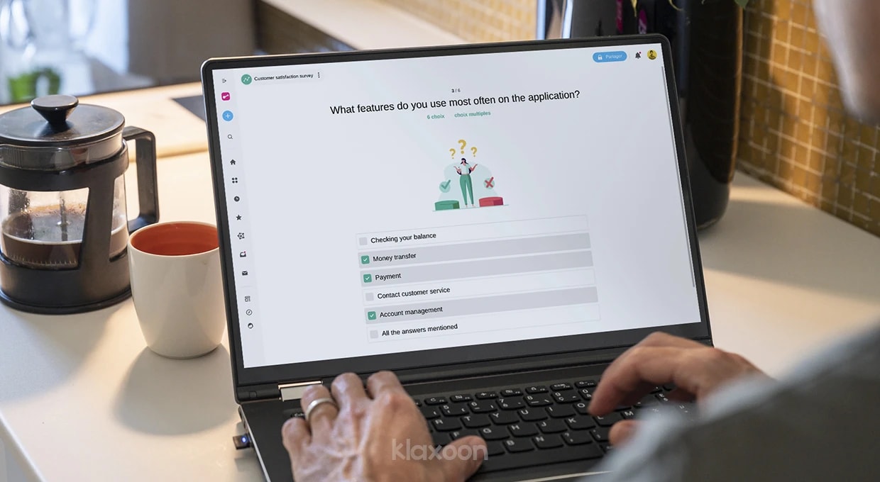 A person completing a customer satisfaction survey on their computer, based on a Survey template. | Klaxoon
