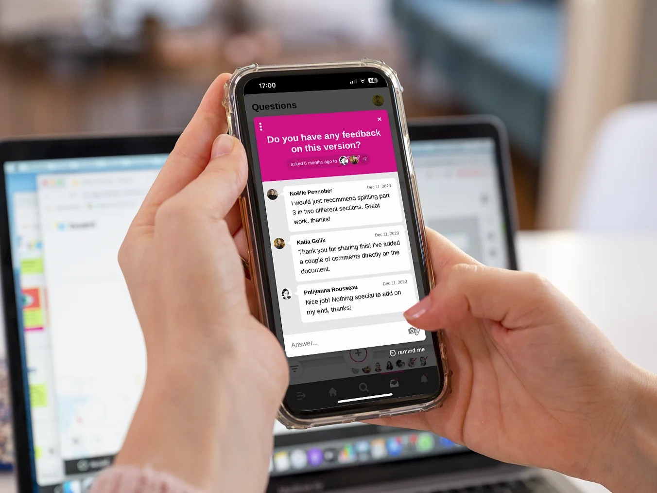 A Klaxoon question displayed on a mobile device, with a discussion thread on a topic between several people on the team. | Klaxoon