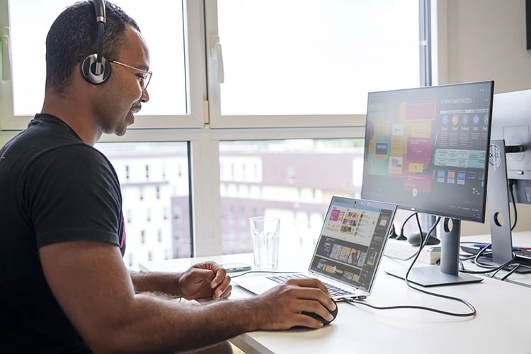 An expert consultant will accompany you on discovery sessions of the Klaxoon tool