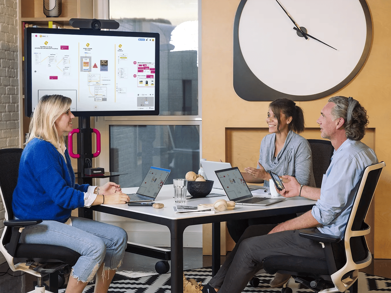 Klaxoon Professional Services.