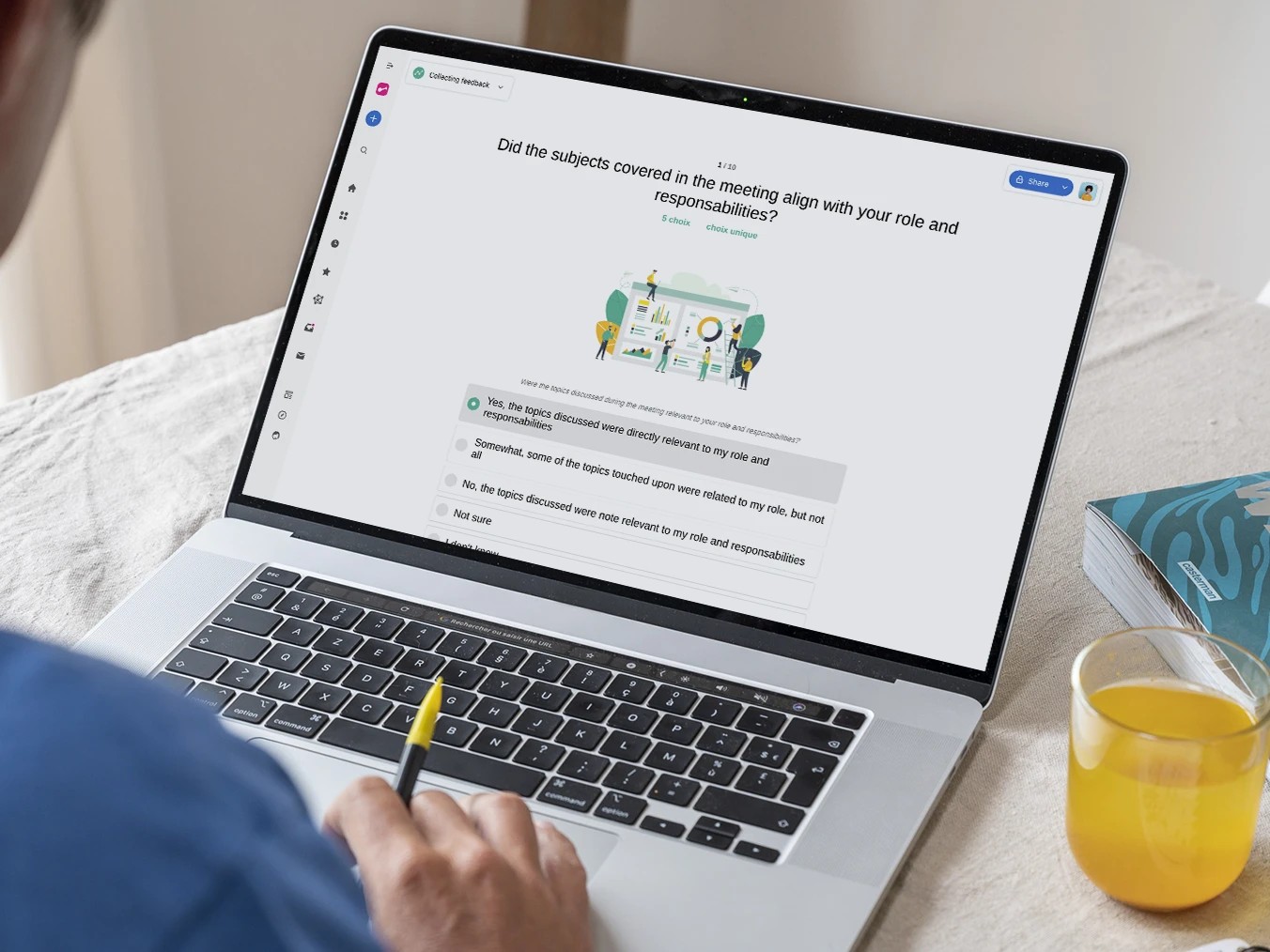 Étape 3 Formation RH avec pictogramme de séminaire et calendrier.