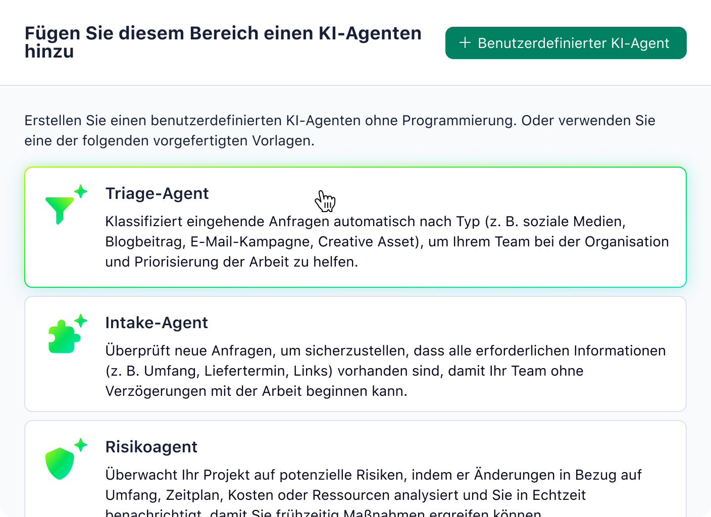 Wrike-Dashboard mit Liste vorgefertigter KI-Agenten und Detailansicht.