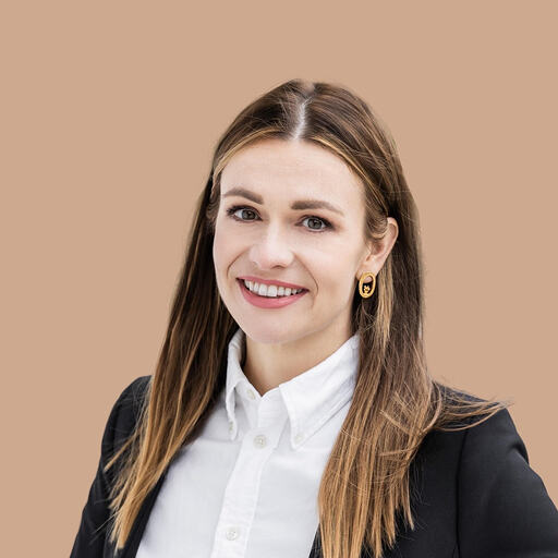 Katerina Strnad professional portrait.