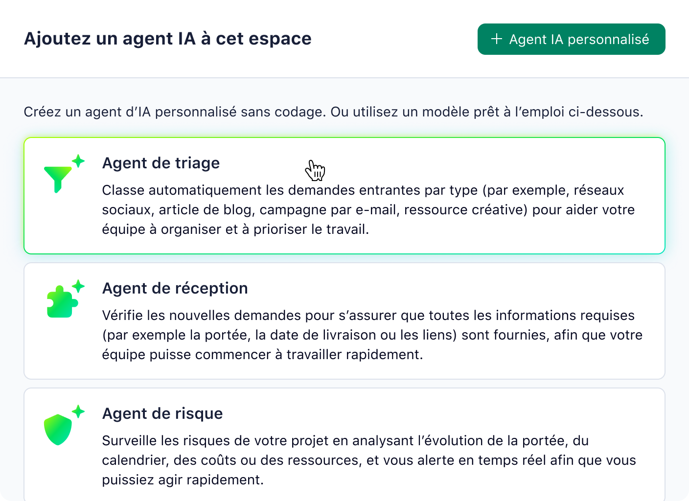 Suggestions d'automatisation IA dans panneau d'interface de gestion de projet.