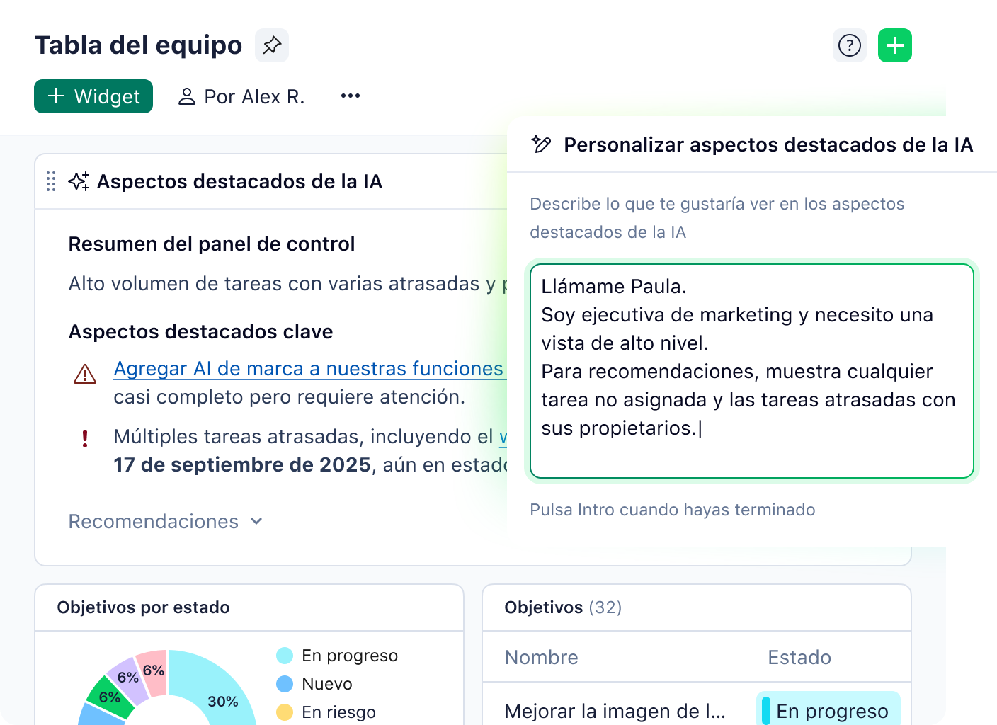 Panel de control con personalización de destacados de IA.