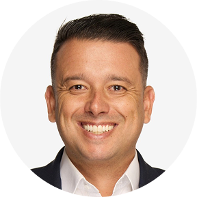 Professional headshot of Rodrigo Albuquerque.