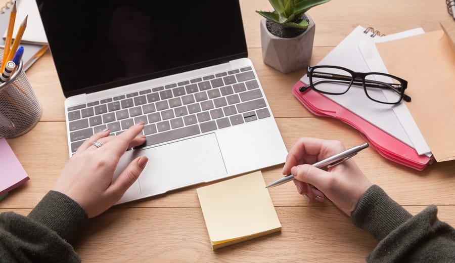 17 Reasons Why Remote Work is the Future (Infographic)