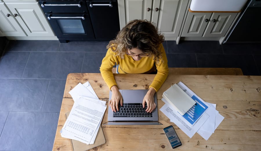 Cómo redactar una política de teletrabajo para tu empresa