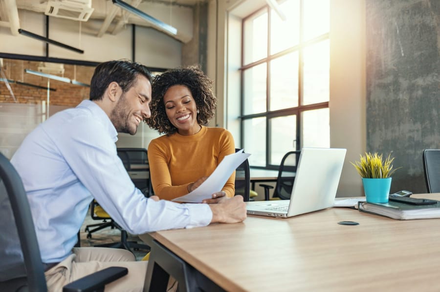 The Comprehensive Guide to Successfully Nurturing and Converting Warm Leads