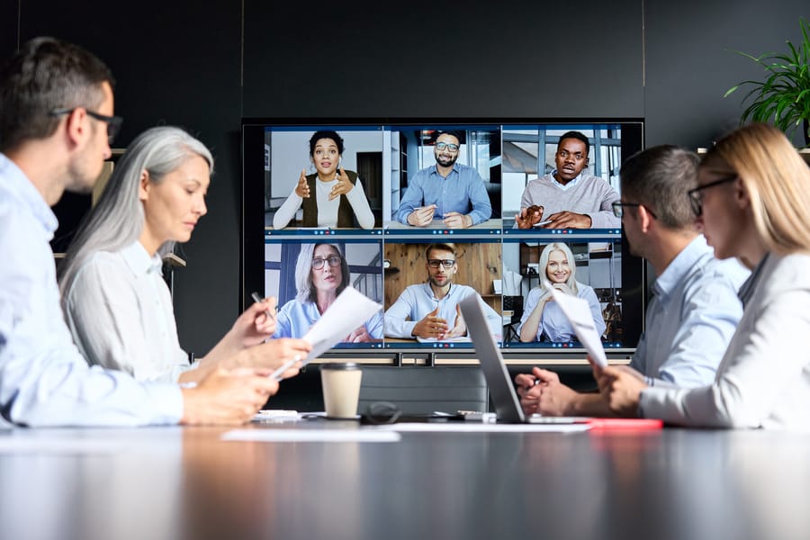 Meeting Etiquette Tips You Should Know
