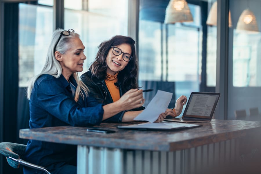 A Definitive Guide to Managing Different Generations in The Workplace