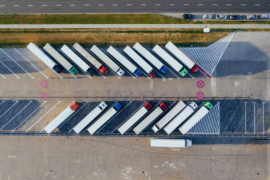 How Enterprise Logistics Professionals Use Project Management Software To Succeed